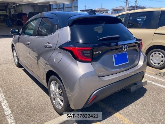 Toyota YARIS 2020-04 7227683-5