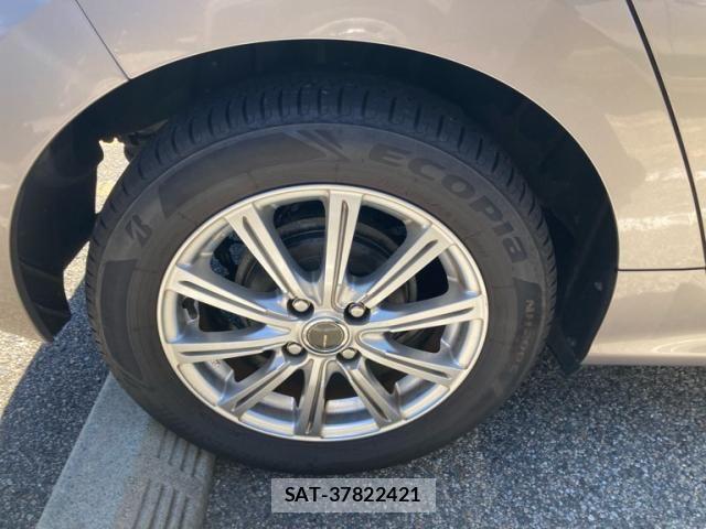 Toyota YARIS 2020-04 7227683-8