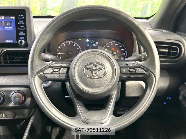 Toyota YARIS 2023-08 7227725-11