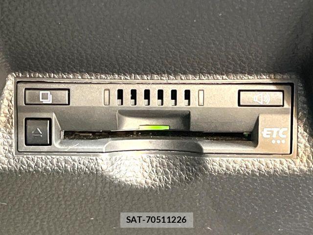 Toyota YARIS 2023-08 7227725-4