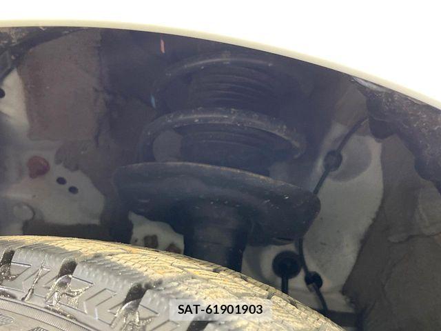 Toyota YARIS 2021-02 7227696-18