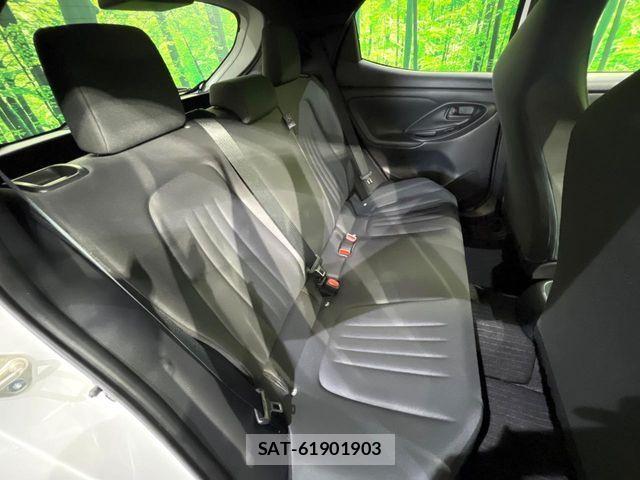 Toyota YARIS 2021-02 7227696-8