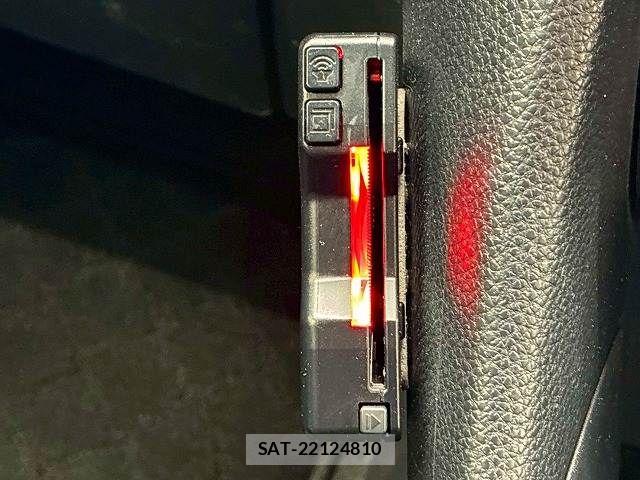 Toyota YARIS 2022-07 7227711-7