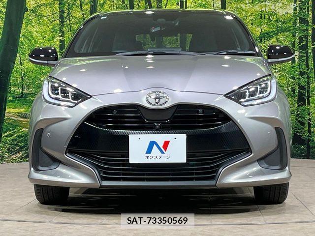 Toyota YARIS 2023-06 7227724-13