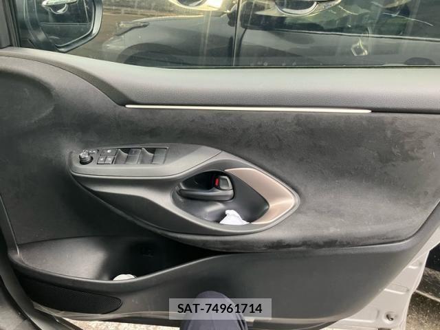 Toyota YARIS 2023-06 7227723-9