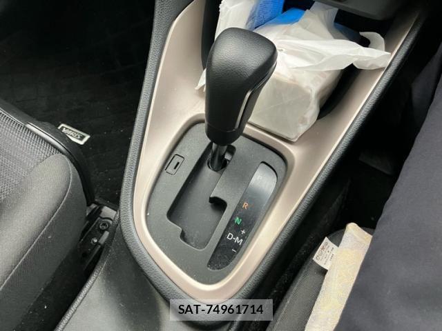 Toyota YARIS 2023-06 7227723-15