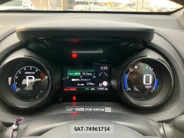 Toyota YARIS 2023-06 7227723-16