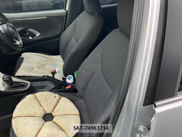Toyota YARIS 2023-06 7227723-8