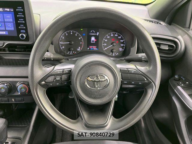 Toyota YARIS 2020-07 7227693-10