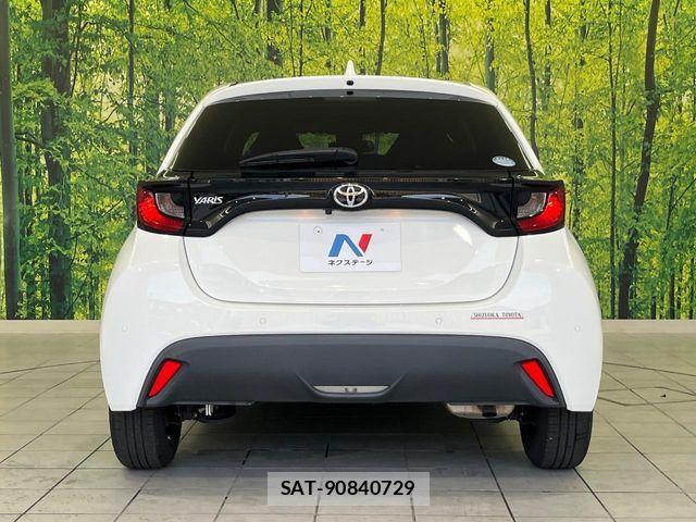 Toyota YARIS 2020-07 7227693-14