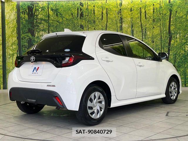 Toyota YARIS 2020-07 7227693-16