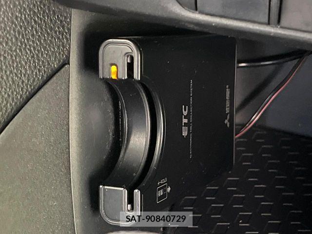 Toyota YARIS 2020-07 7227693-5