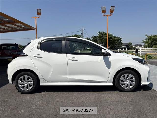 Toyota YARIS 2021-05 7227702-11