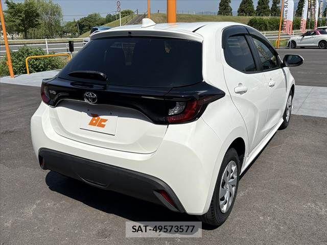 Toyota YARIS 2021-05 7227702-12