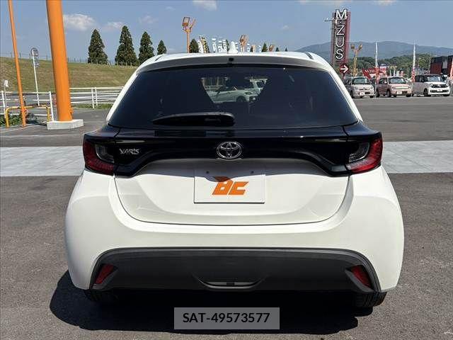 Toyota YARIS 2021-05 7227702-13