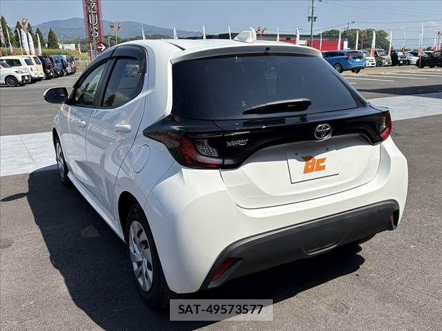 Toyota YARIS 2021-05 7227702-14