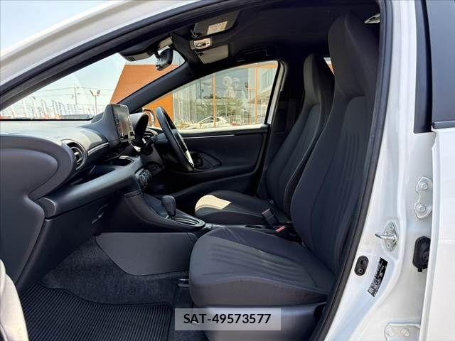 Toyota YARIS 2021-05 7227702-16