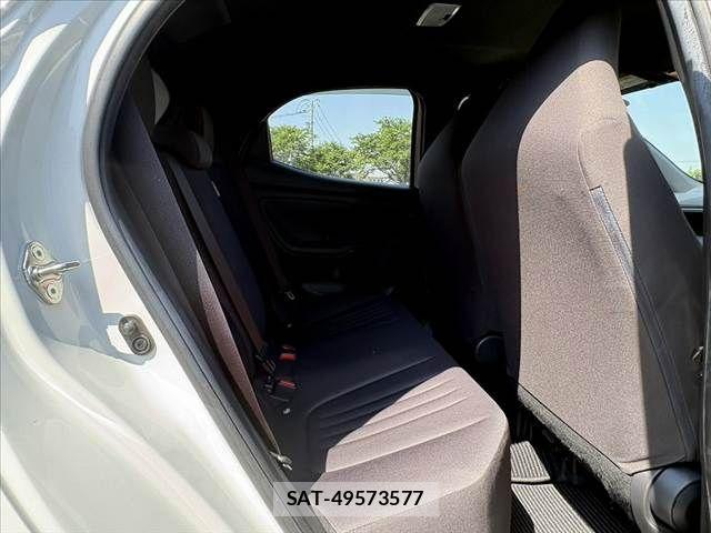 Toyota YARIS 2021-05 7227702-17