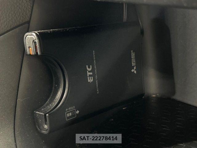 Toyota YARIS 2020-07 7227692-5
