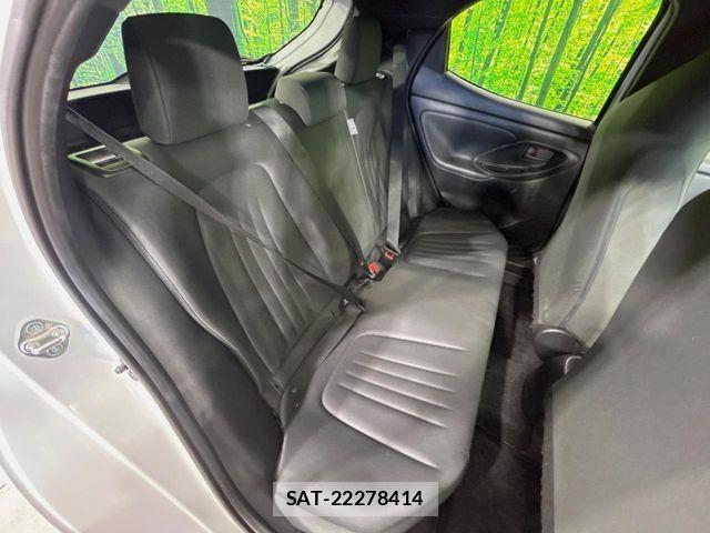 Toyota YARIS 2020-07 7227692-8