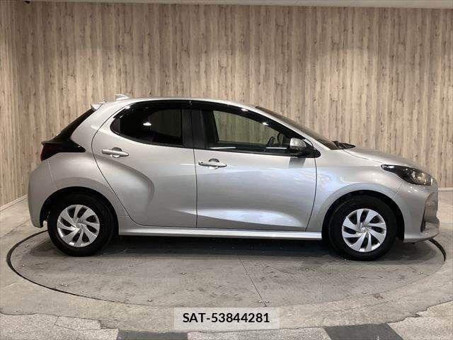 Toyota YARIS 2023-09 7227726-15