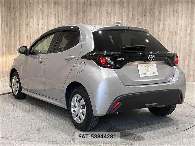 Toyota YARIS 2023-09 7227726-18