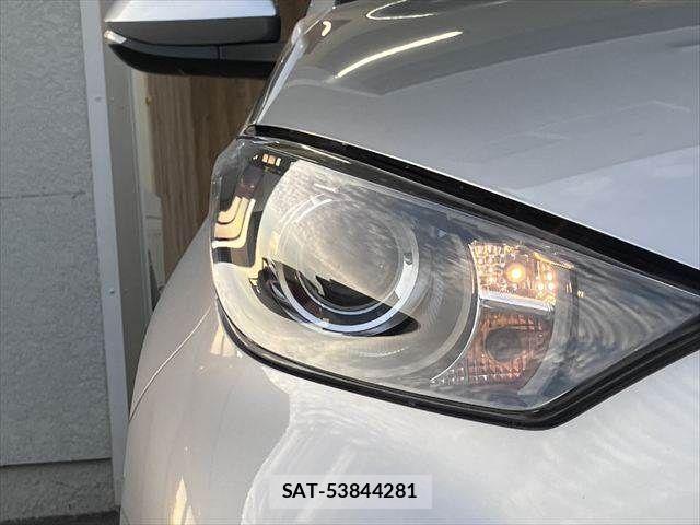 Toyota YARIS 2023-09 7227726-23