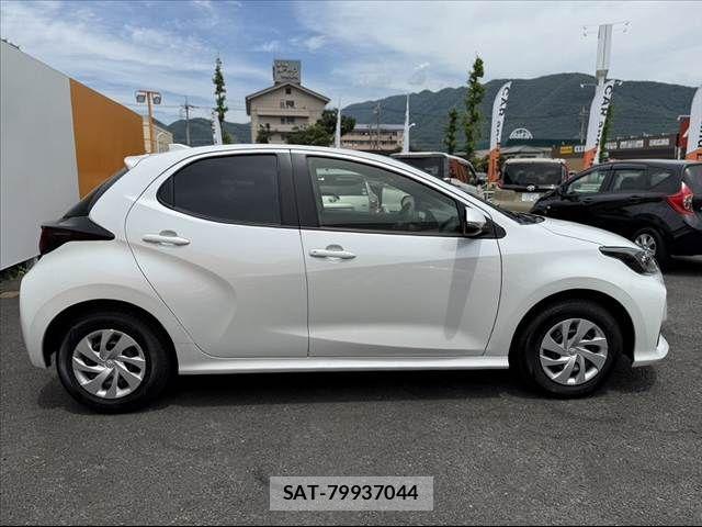 Toyota YARIS 2025-09 7227727-11