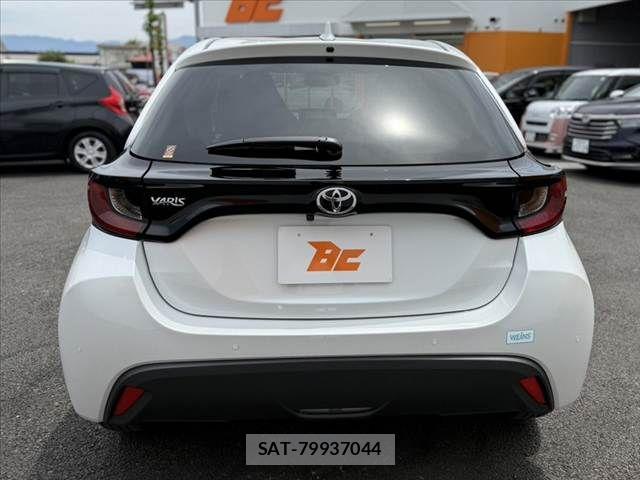 Toyota YARIS 2025-09 7227727-13