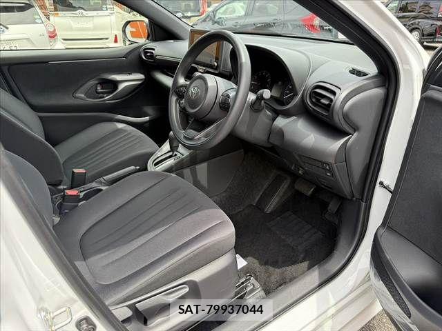 Toyota YARIS 2025-09 7227727-15