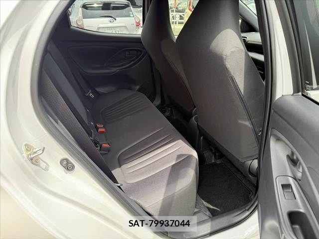 Toyota YARIS 2025-09 7227727-19