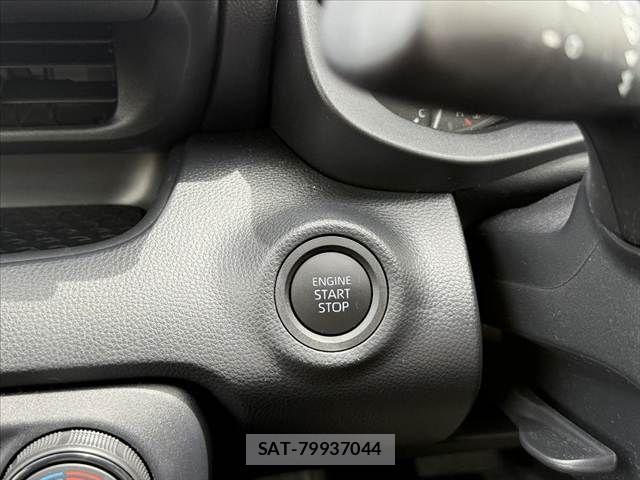 Toyota YARIS 2025-09 7227727-26