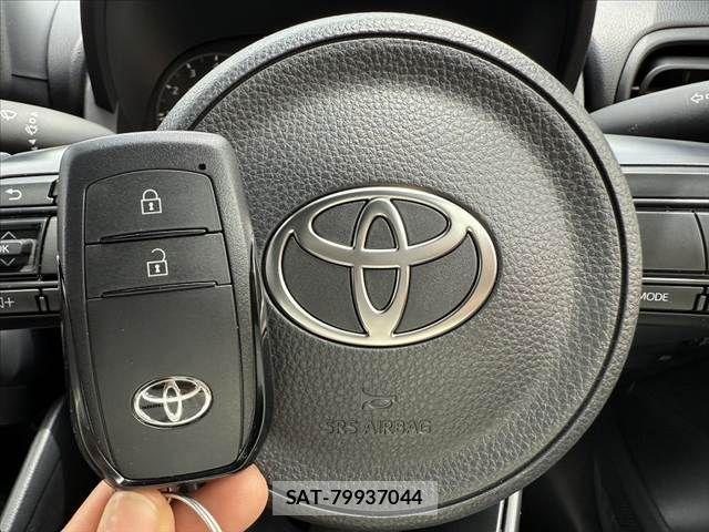 Toyota YARIS 2025-09 7227727-3