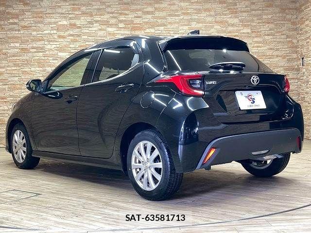 Toyota YARIS 2021-01 7227695-16