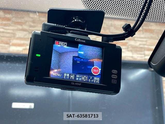 Toyota YARIS 2021-01 7227695-8