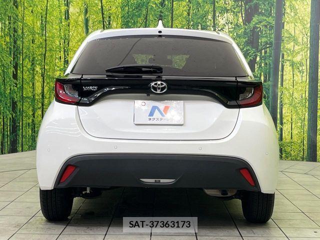 Toyota YARIS 2021-07 7227709-14