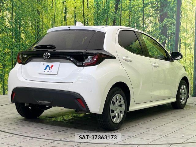 Toyota YARIS 2021-07 7227709-16