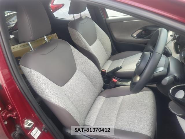 Toyota YARIS 2023-07 7227728-26