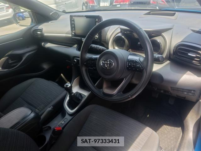 Toyota YARIS 2023-01 7227712-17
