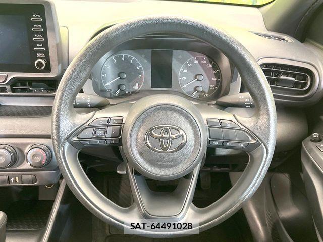Toyota YARIS 2021-02 7227697-10