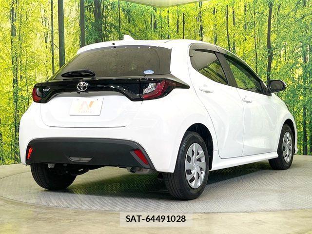 Toyota YARIS 2021-02 7227697-16