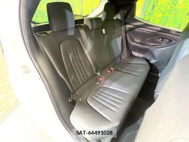 Toyota YARIS 2021-02 7227697-8