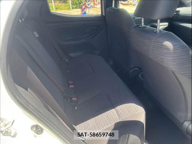 Toyota YARIS 2020-04 7227682-12