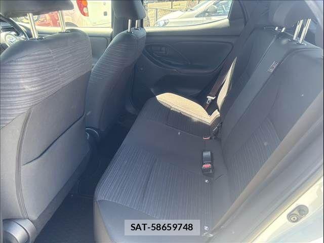 Toyota YARIS 2020-04 7227682-13