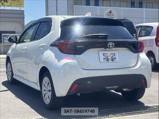 Toyota YARIS 2020-04 7227682-1