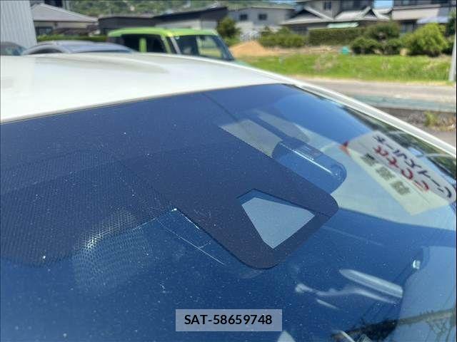 Toyota YARIS 2020-04 7227682-20
