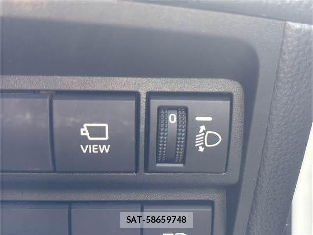 Toyota YARIS 2020-04 7227682-28