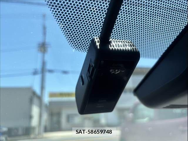 Toyota YARIS 2020-04 7227682-29