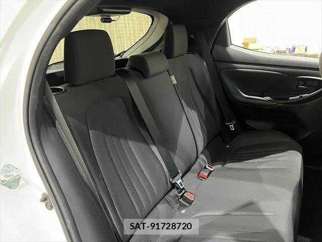 Toyota YARIS 2021-05 7252978-9