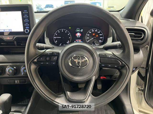 Toyota YARIS 2021-05 7252978-12